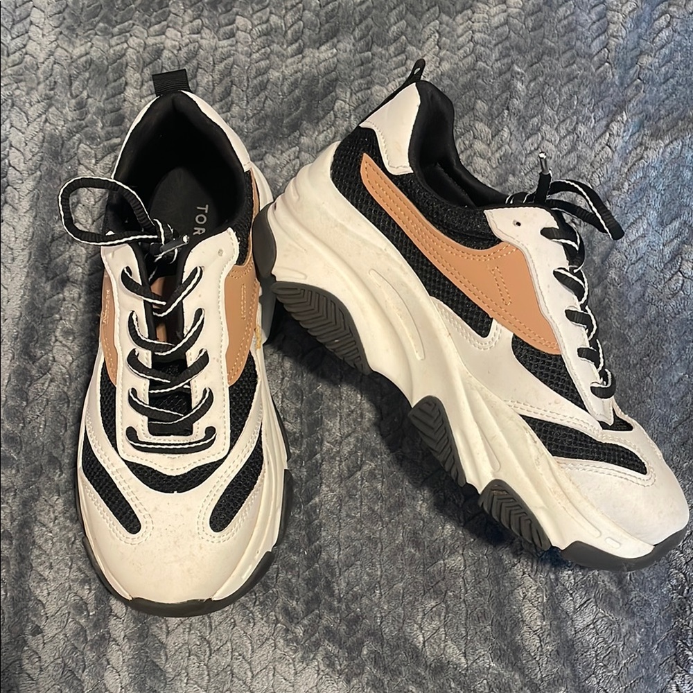 TORRID Women's Black and Tan Sneakers
